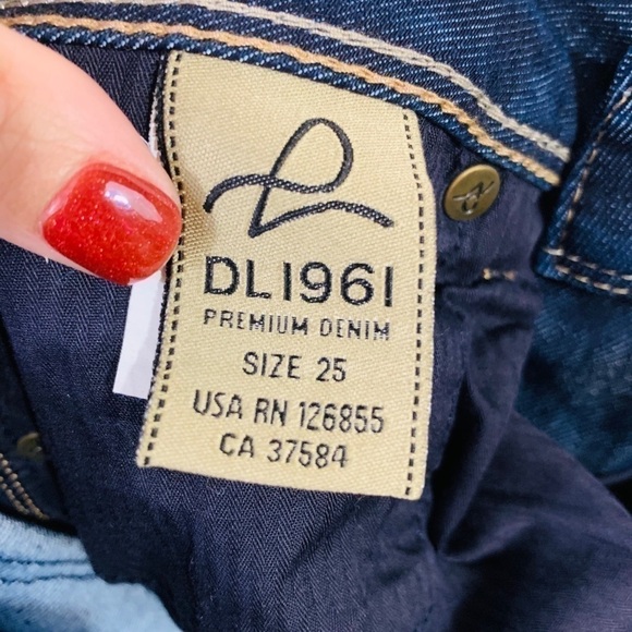 DL1961 Bolt Wash Angel Midrise Skinny Ankl… - Picture 9 of 10